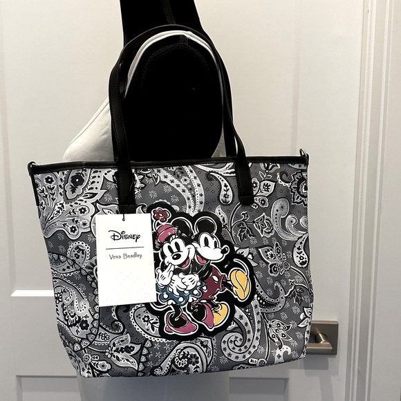 Vera Bradley Disney Limited Edition Small Every Day Tote NWT - Picture 1 of 10